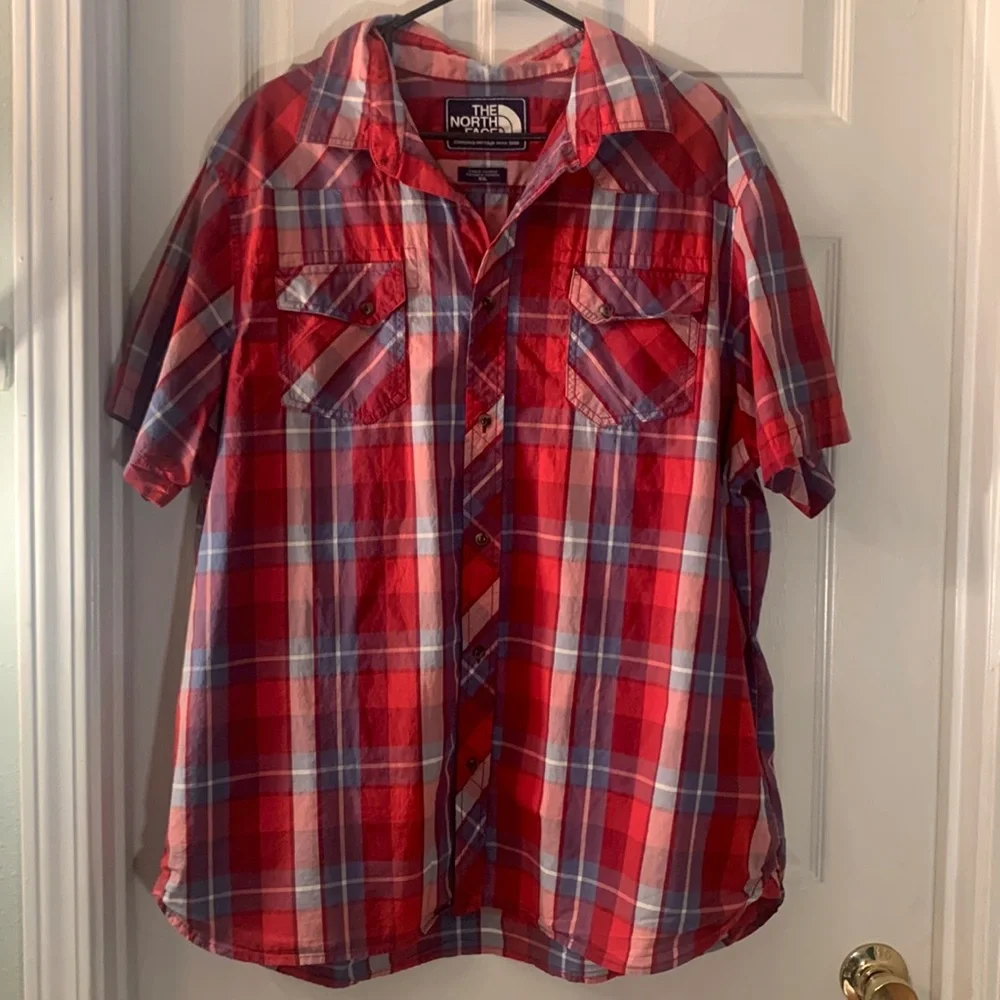 THE NORTH FACE Buttoned down Shirt